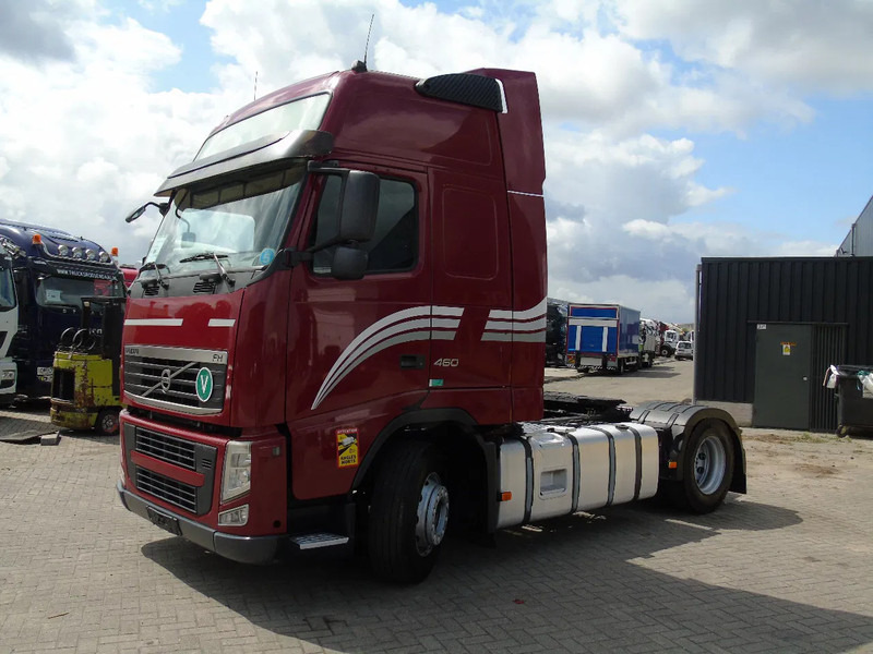 Volvo FH 460 + XL CABINE + EURO 5 + 6x IN STOCK - Tegljač: slika 2 Volvo FH 460 + XL CABINE + EURO 5 + 6x IN STOCK - Tegljač: slika 2