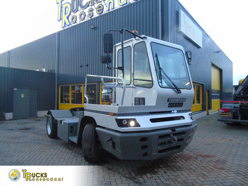 Terberg YT 182 fully funtion + perfect - Terminalni traktor: slika 1 Terberg YT 182 fully funtion + perfect - Terminalni traktor: slika 1
