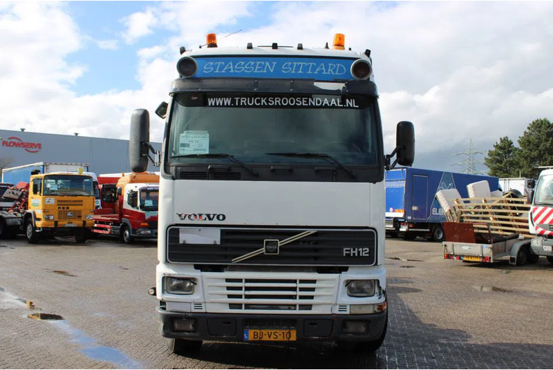 Volvo FH 12.420 + Euro 2 + 6x2 + Manual - Kamion sa golom šasijom i zatvorenom kabinom: slika 2 Volvo FH 12.420 + Euro 2 + 6x2 + Manual - Kamion sa golom šasijom i zatvorenom kabinom: slika 2