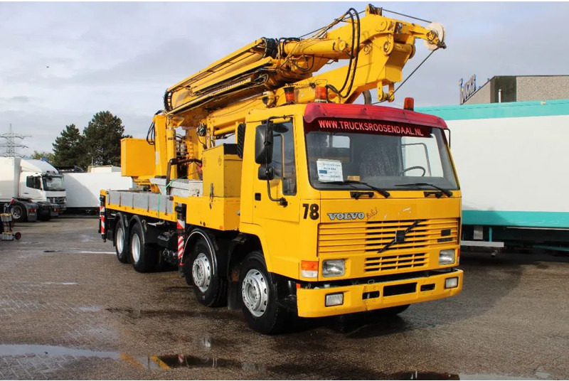 Volvo FL FL10 8X4 + GROMACH 34 mtr. + EURO 2 - Kamion sa dizalicom: slika 4 Volvo FL FL10 8X4 + GROMACH 34 mtr. + EURO 2 - Kamion sa dizalicom: slika 4