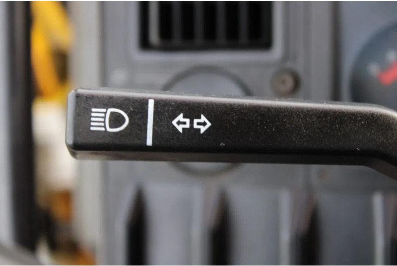 Kamion sa dizalicom Volvo FL FL10 8X4 + GROMACH 34 mtr. + EURO 2: slika 17