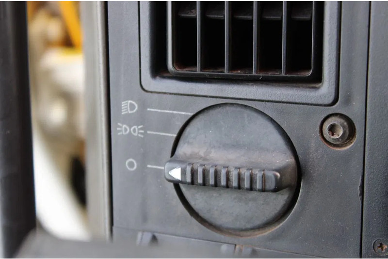 Kamion sa dizalicom Volvo FL FL10 8X4 + GROMACH 34 mtr. + EURO 2: slika 19