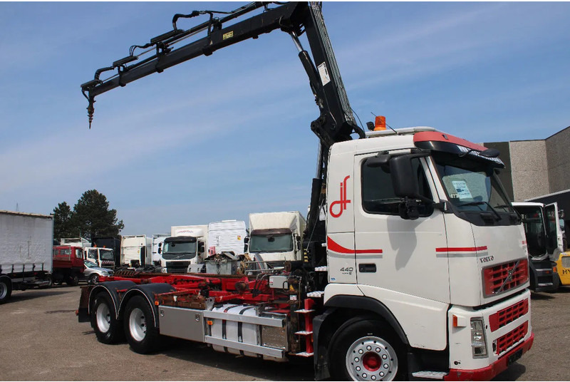 Volvo FM 12.440 +6X4+ HIAB 166E3 PRO + EURO 5 + MANUAL - Kamion sa kablovskim sistemom, Kamion sa dizalicom: slika 2 Volvo FM 12.440 +6X4+ HIAB 166E3 PRO + EURO 5 + MANUAL - Kamion sa kablovskim sistemom, Kamion sa dizalicom: slika 2