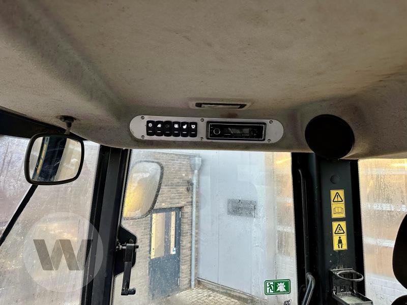 JCB 427 HT Agri - Utovarivač točkaš: slika 5 JCB 427 HT Agri - Utovarivač točkaš: slika 5