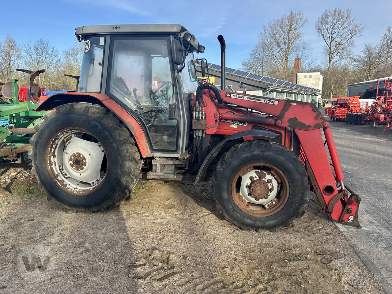 Massey Ferguson 4235 - Traktor: slika 1 Massey Ferguson 4235 - Traktor: slika 1
