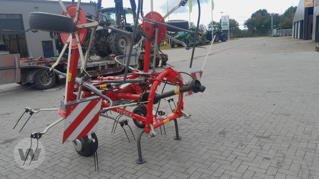 Massey Ferguson TD 524 DN - Prevrtač/ Grabuljač: slika 1 Massey Ferguson TD 524 DN - Prevrtač/ Grabuljač: slika 1