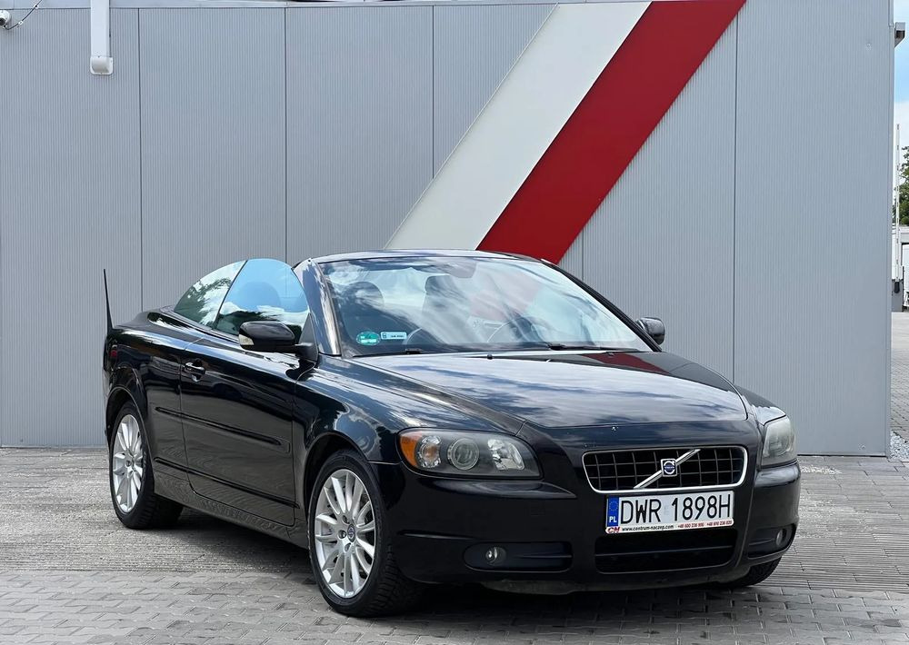 Volvo C70 2.4 Momentum - Automobil: slika 3 Volvo C70 2.4 Momentum - Automobil: slika 3