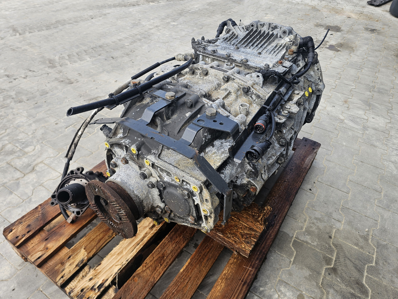 DAF XF 105 GEARBOX / 12AS2330 TD / COMPLETE / WORLDWIDE DELIVERY - Menjač: slika 4 DAF XF 105 GEARBOX / 12AS2330 TD / COMPLETE / WORLDWIDE DELIVERY - Menjač: slika 4