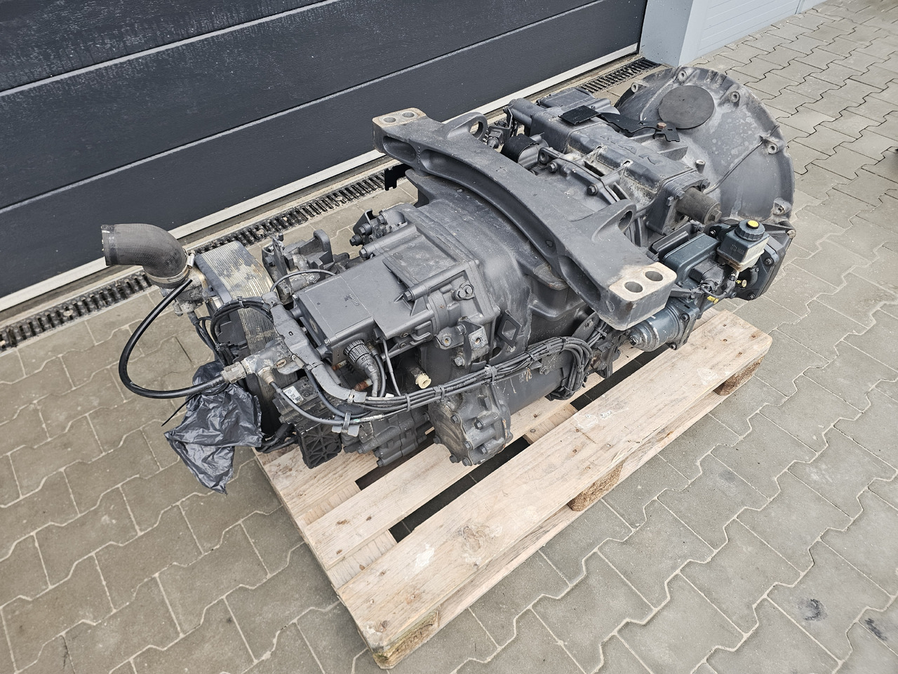 MAN TGS TGX EURO 6 / GRS TIPMATIC GEARBOX RETARDER / 81320046462 - Menjač: slika 3 MAN TGS TGX EURO 6 / GRS TIPMATIC GEARBOX RETARDER / 81320046462 - Menjač: slika 3