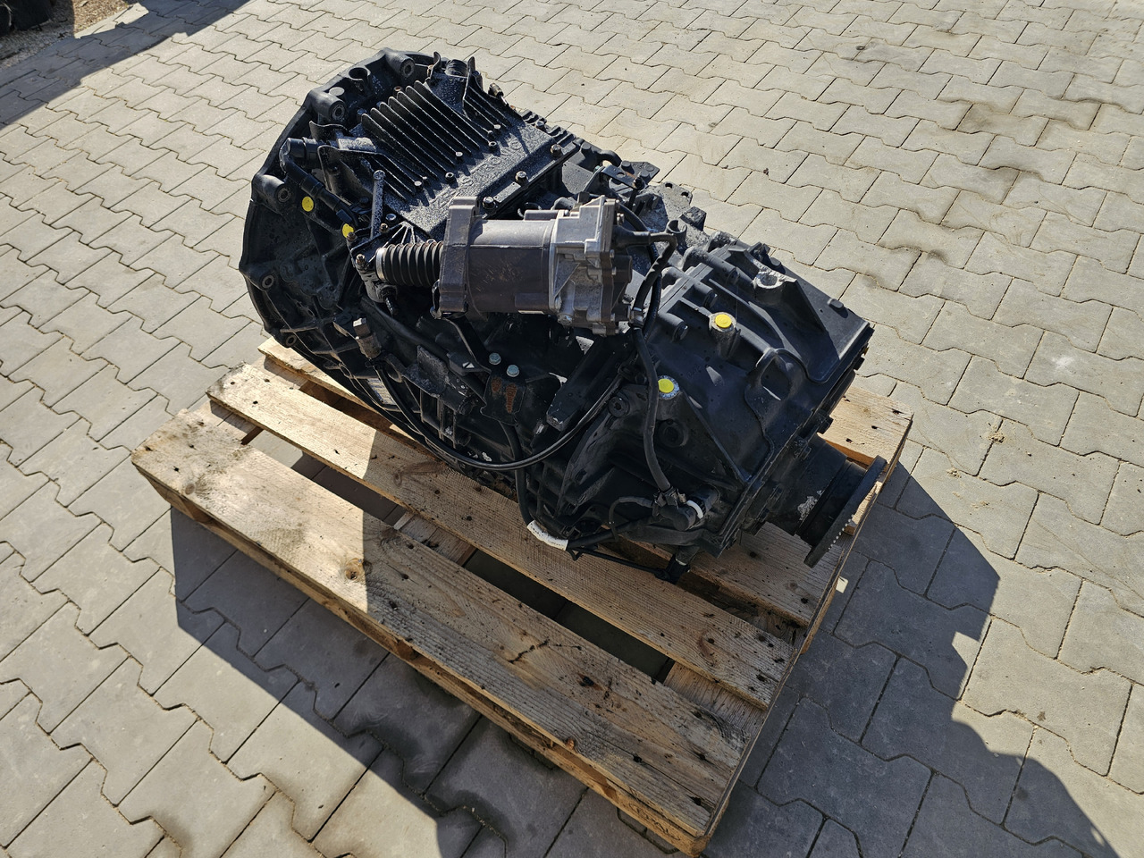 MAN TGX TGS / ZF ASTRONIC 12AS2130TD / COMPLETE - Menjač: slika 4 MAN TGX TGS / ZF ASTRONIC 12AS2130TD / COMPLETE - Menjač: slika 4