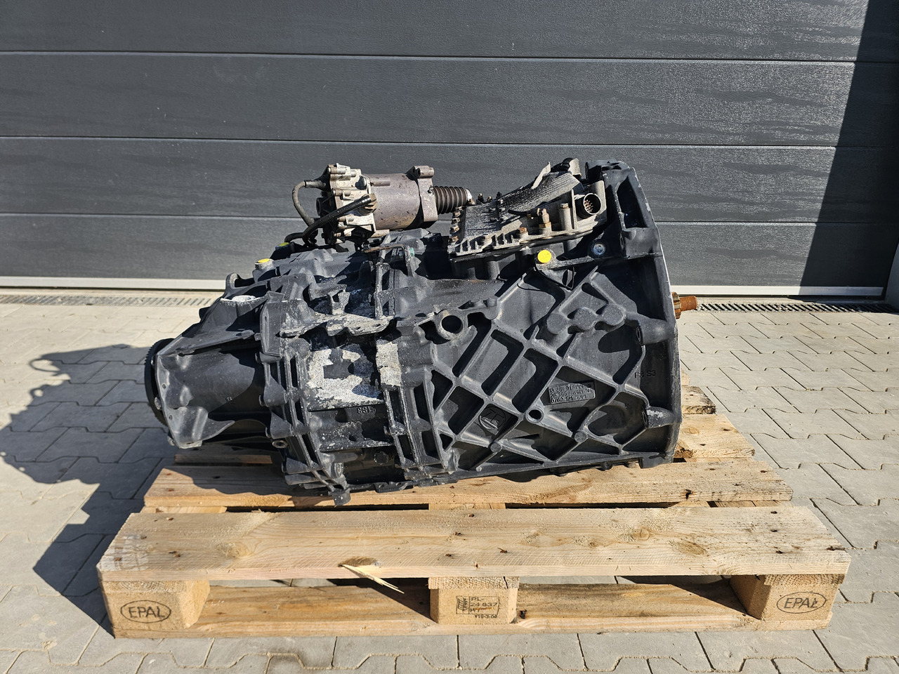 MAN TGX TGS / ZF ASTRONIC 12AS2130TD / COMPLETE - Menjač: slika 2 MAN TGX TGS / ZF ASTRONIC 12AS2130TD / COMPLETE - Menjač: slika 2