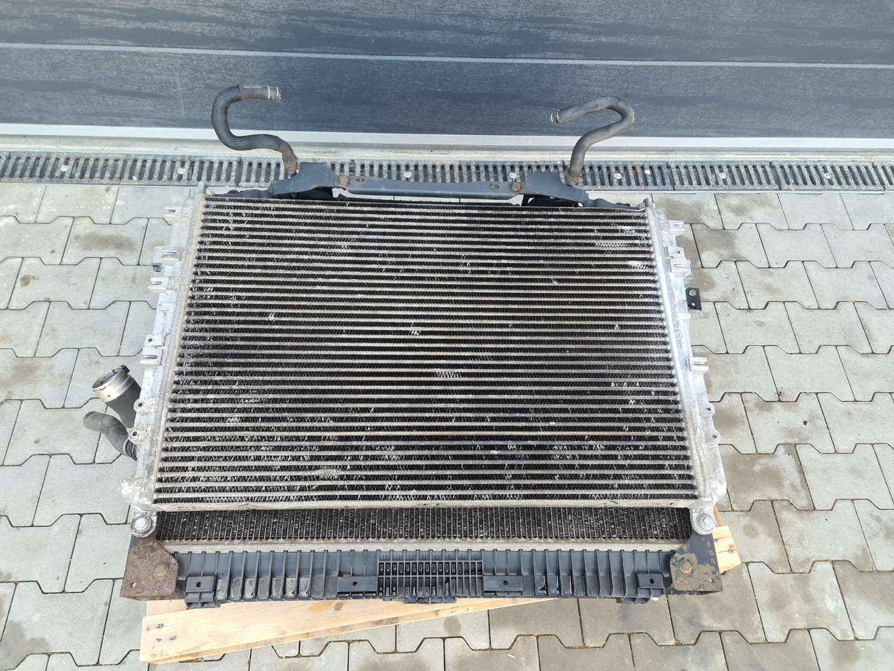 MERCEDES ATEGO ANTOS / EURO 6 / COOLER SET / INTERCOOLER / WATER COOLER / WORLDWIDE DELIVERY - Radijator: slika 3 MERCEDES ATEGO ANTOS / EURO 6 / COOLER SET / INTERCOOLER / WATER COOLER / WORLDWIDE DELIVERY - Radijator: slika 3