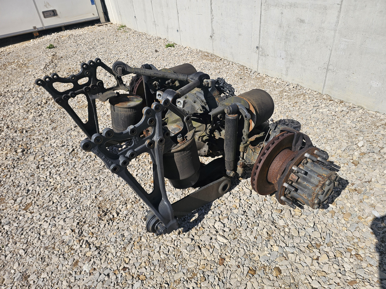 MERCEDES-BENZ ACTROS MP4 / COMPLETE REAR AXLE / R440 /RATIO: 2.733 - Zadnja osovina: slika 3 MERCEDES-BENZ ACTROS MP4 / COMPLETE REAR AXLE / R440 /RATIO: 2.733 - Zadnja osovina: slika 3