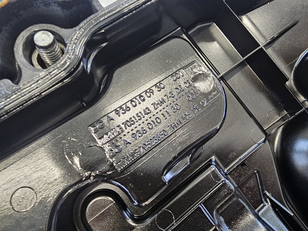 MERCEDES-BENZ ATEGO MP4 EURO 6 / OM936 / ENGINE COVER / A9360100930 - Motor i delovi: slika 4 MERCEDES-BENZ ATEGO MP4 EURO 6 / OM936 / ENGINE COVER / A9360100930 - Motor i delovi: slika 4