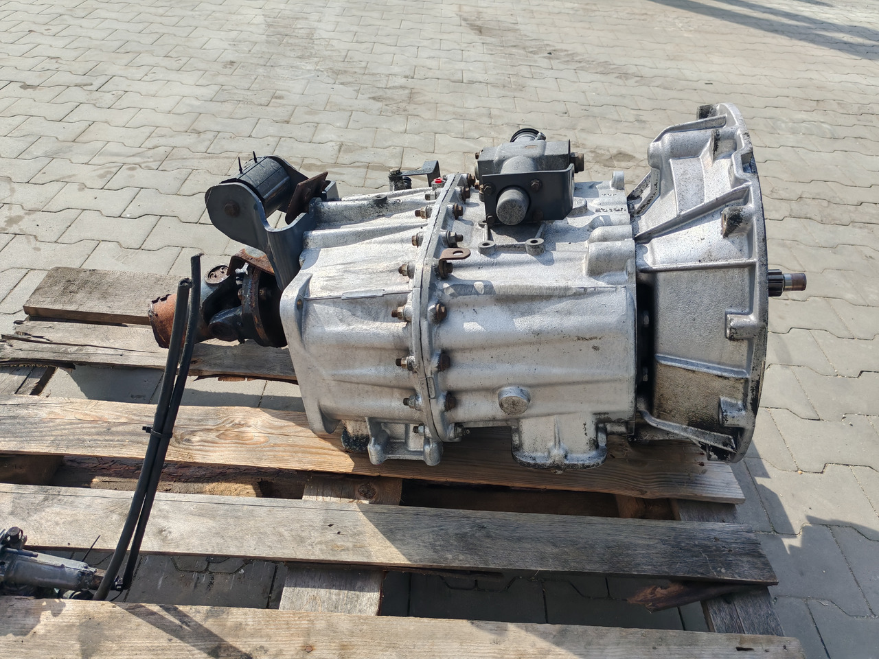 RENAULT MIDLUM / EATON FS 4106B H / COMPLETE GEARBOX - Menjač: slika 5 RENAULT MIDLUM / EATON FS 4106B H / COMPLETE GEARBOX - Menjač: slika 5