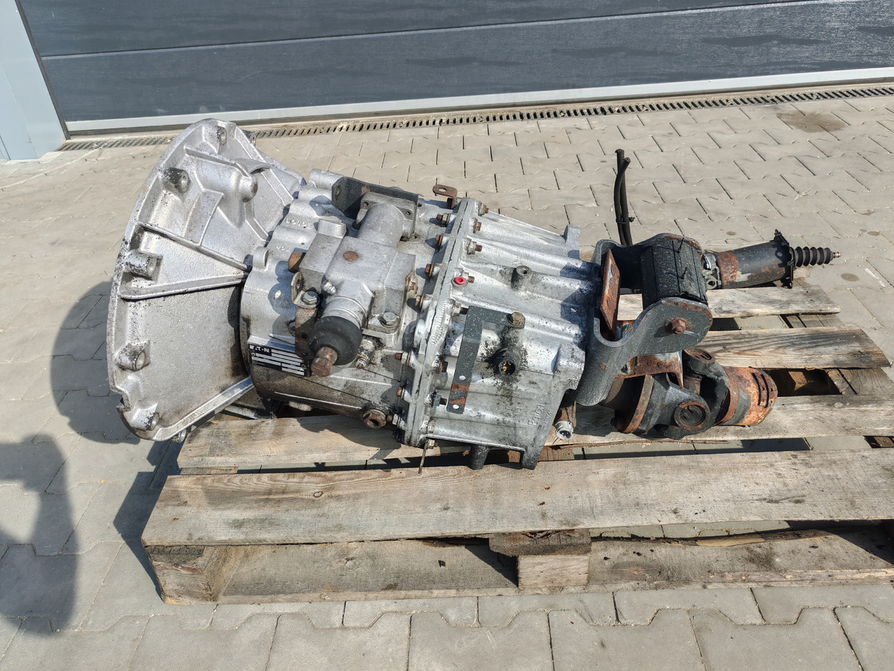 RENAULT MIDLUM / EATON FS 4106B H / COMPLETE GEARBOX - Menjač: slika 2 RENAULT MIDLUM / EATON FS 4106B H / COMPLETE GEARBOX - Menjač: slika 2