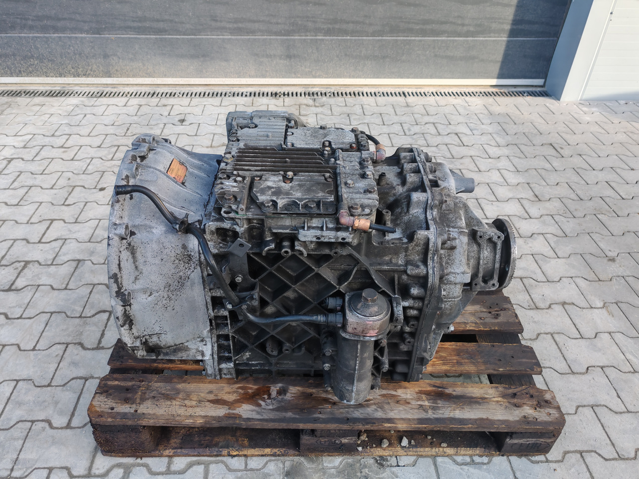 RENAULT VOLVO / AT2412D I-SHIFT COMPLETE GEARBOX / 3190584 - Menjač: slika 2 RENAULT VOLVO / AT2412D I-SHIFT COMPLETE GEARBOX / 3190584 - Menjač: slika 2