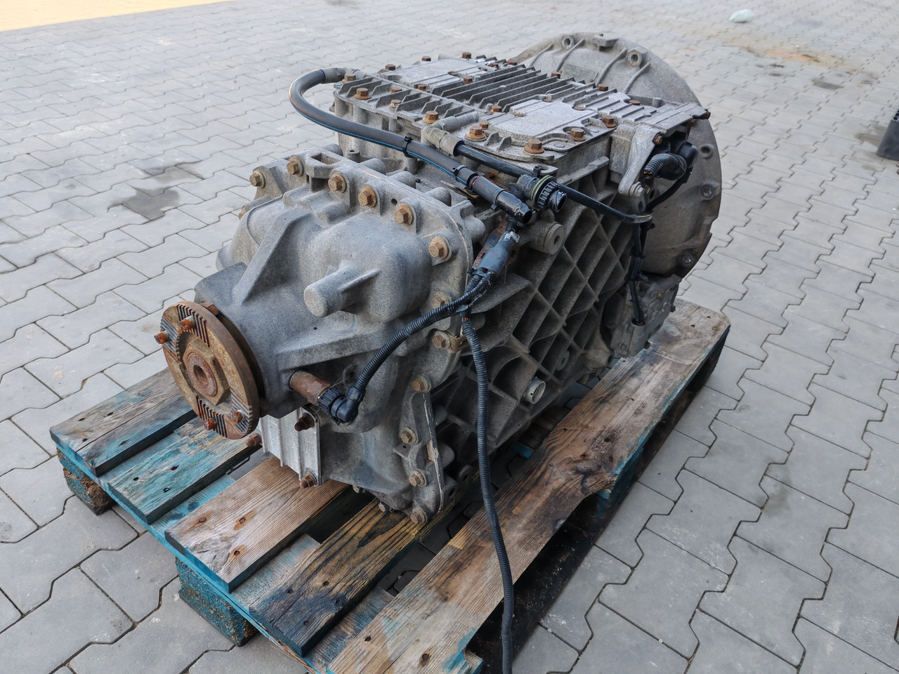 RENAULT VOLVO / AT2412D I-SHIFT / COMPLETE GEARBOX - Menjač: slika 5 RENAULT VOLVO / AT2412D I-SHIFT / COMPLETE GEARBOX - Menjač: slika 5