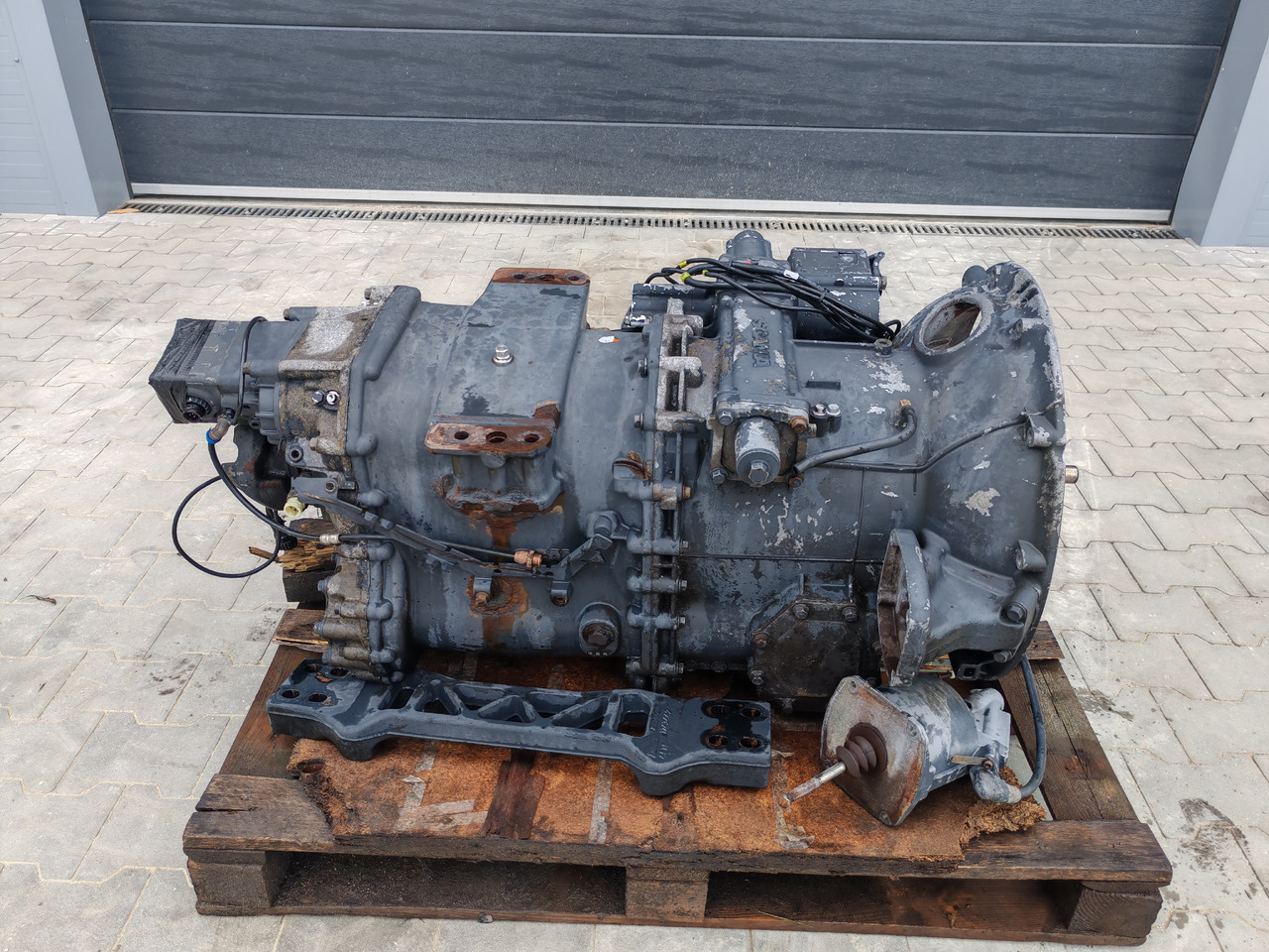SCANIA GEARBOX / GRSO905 / COMPLETE / WORLDWIDE DELIVERY - Menjač: slika 1 SCANIA GEARBOX / GRSO905 / COMPLETE / WORLDWIDE DELIVERY - Menjač: slika 1