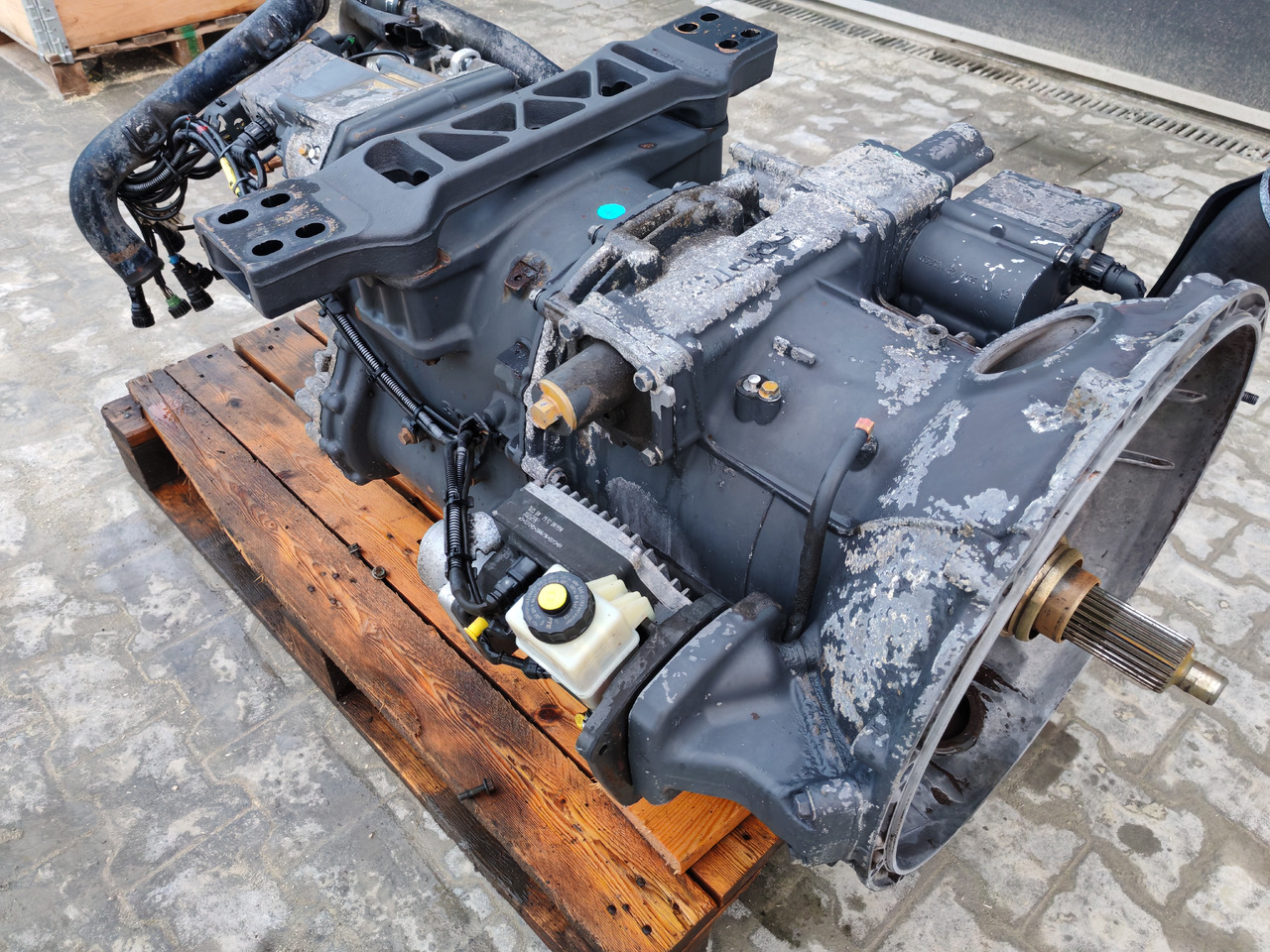 SCANIA GRS905R + RETARDER / COMPLETE GEARBOX - Menjač: slika 4 SCANIA GRS905R + RETARDER / COMPLETE GEARBOX - Menjač: slika 4