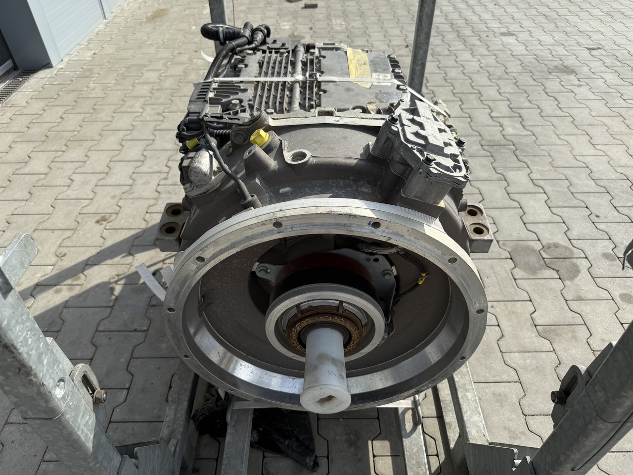 VOLVO BUS HYBRID Automatic gearbox AT2412F electric motor EMDS120 (EMD300B) / NEW - Menjač za Gradski autobus: slika 4 VOLVO BUS HYBRID Automatic gearbox AT2412F electric motor EMDS120 (EMD300B) / NEW - Menjač za Gradski autobus: slika 4