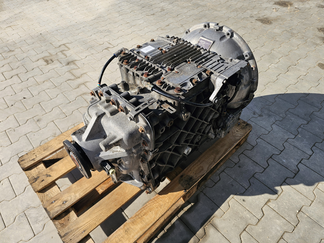 VOLVO FH FM / AT2612D I-SHIFT / AUTOMATIC GEARBOX - Menjač: slika 5 VOLVO FH FM / AT2612D I-SHIFT / AUTOMATIC GEARBOX - Menjač: slika 5