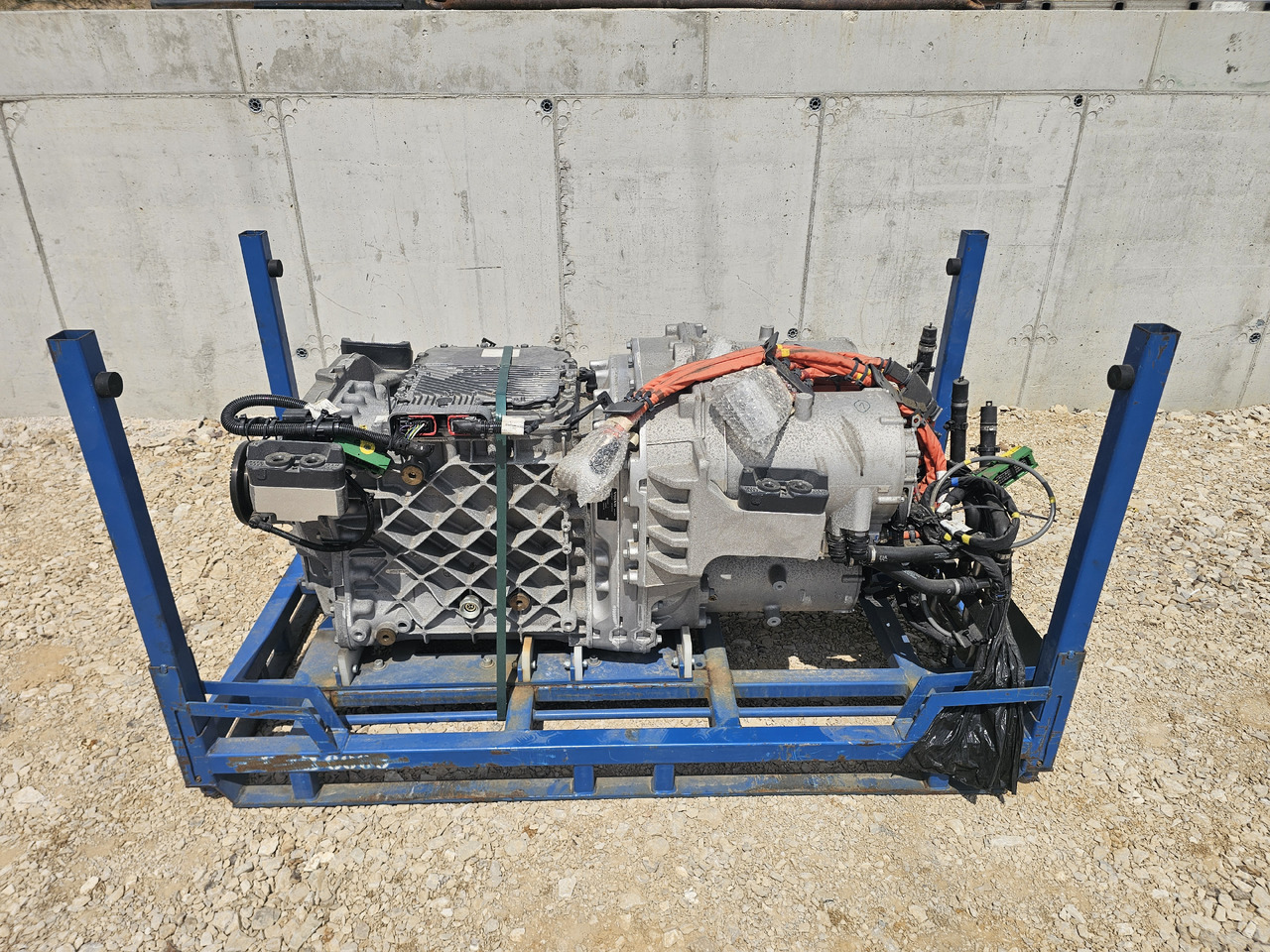 VOLVO FH FM ELECTRIC NEM 3 DRIVETRAIN / EPT2412 / 2400NM - Motor: slika 1 VOLVO FH FM ELECTRIC NEM 3 DRIVETRAIN / EPT2412 / 2400NM - Motor: slika 1