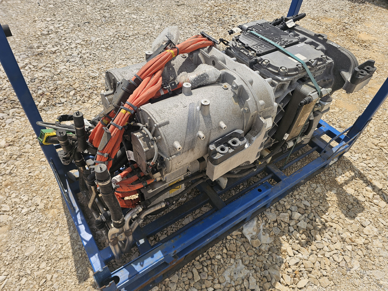 VOLVO FH FM ELECTRIC NEM 3 DRIVETRAIN / EPT2412 / 2400NM - Motor: slika 5 VOLVO FH FM ELECTRIC NEM 3 DRIVETRAIN / EPT2412 / 2400NM - Motor: slika 5