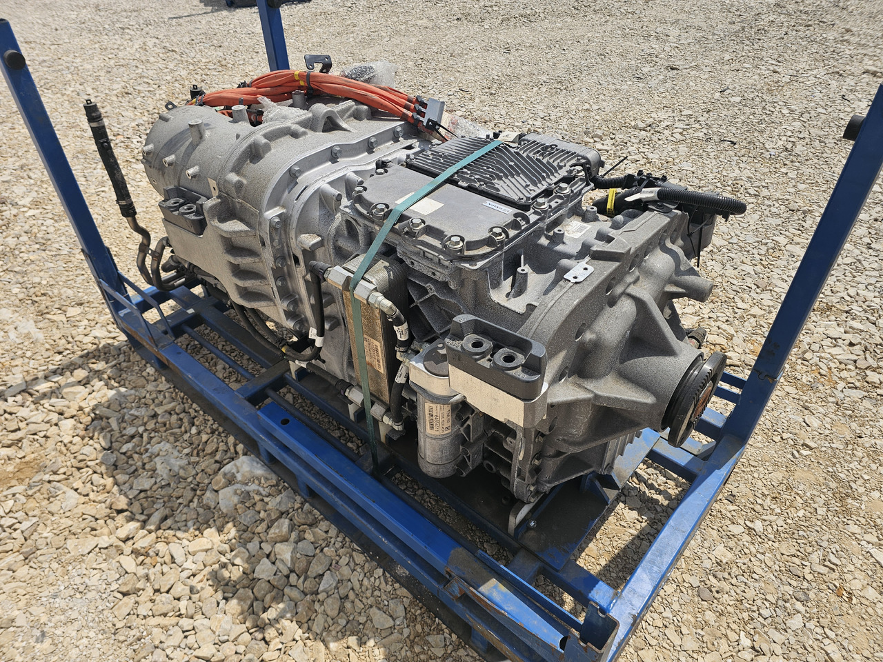 VOLVO FH FM ELECTRIC NEM 3 DRIVETRAIN / EPT2412 / 2400NM - Motor: slika 4 VOLVO FH FM ELECTRIC NEM 3 DRIVETRAIN / EPT2412 / 2400NM - Motor: slika 4