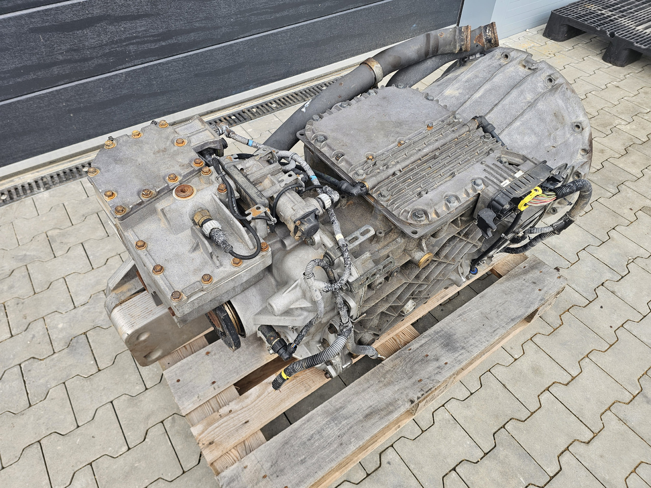 VOLVO FH FM FMX / SPO2812 / RETARDER / CRAWLER / COMPLETE GEARBOX - Menjač: slika 3 VOLVO FH FM FMX / SPO2812 / RETARDER / CRAWLER / COMPLETE GEARBOX - Menjač: slika 3