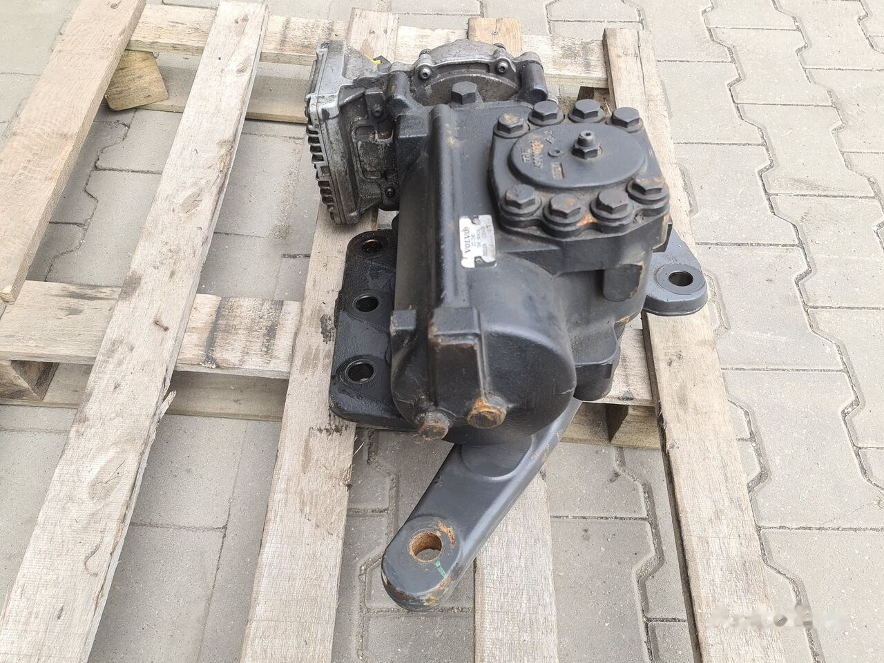 Volvo FH4 ELEKTRYCZNE WSPOMAGANIE ELECTRIC COLUMN Volvo FH4 - Stub upravljača za Kamion: slika 3 Volvo FH4 ELEKTRYCZNE WSPOMAGANIE ELECTRIC COLUMN Volvo FH4 - Stub upravljača za Kamion: slika 3