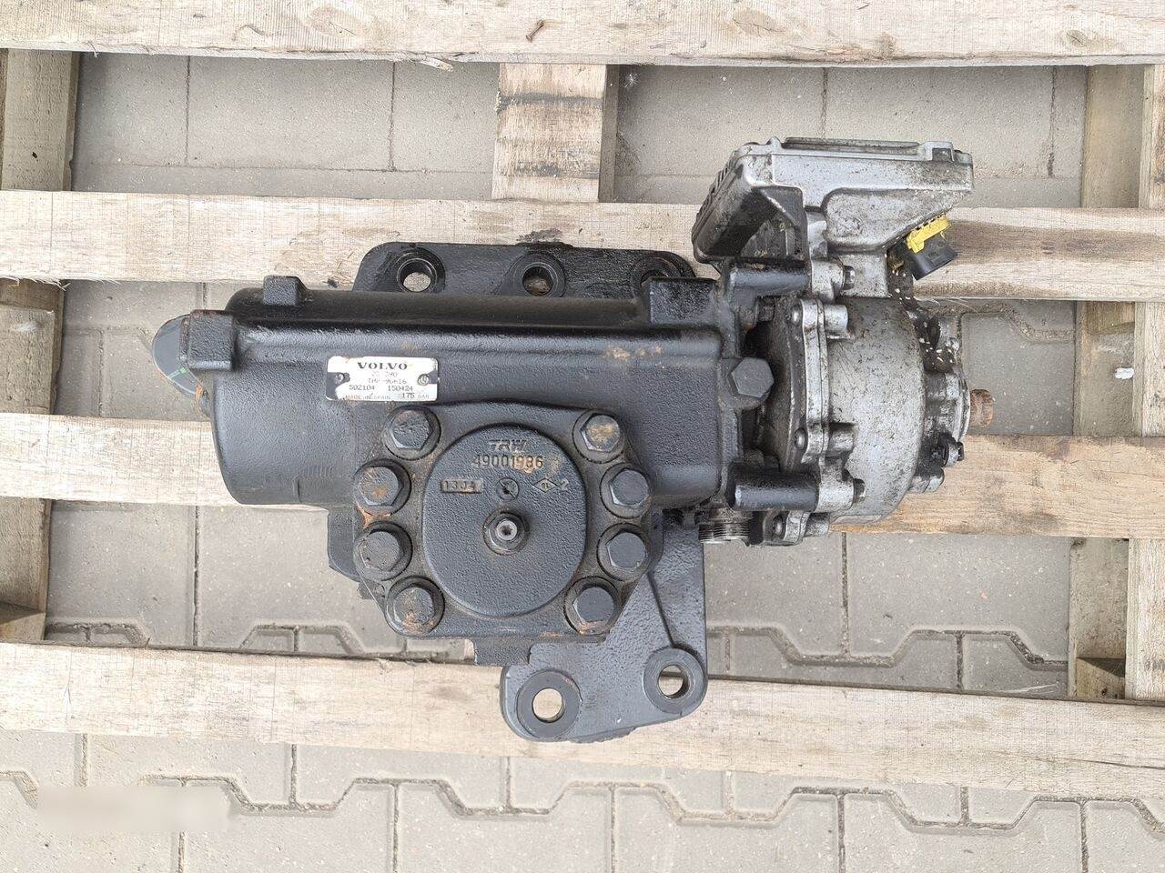 Volvo FH4 ELEKTRYCZNE WSPOMAGANIE ELECTRIC COLUMN Volvo FH4 - Stub upravljača za Kamion: slika 1 Volvo FH4 ELEKTRYCZNE WSPOMAGANIE ELECTRIC COLUMN Volvo FH4 - Stub upravljača za Kamion: slika 1