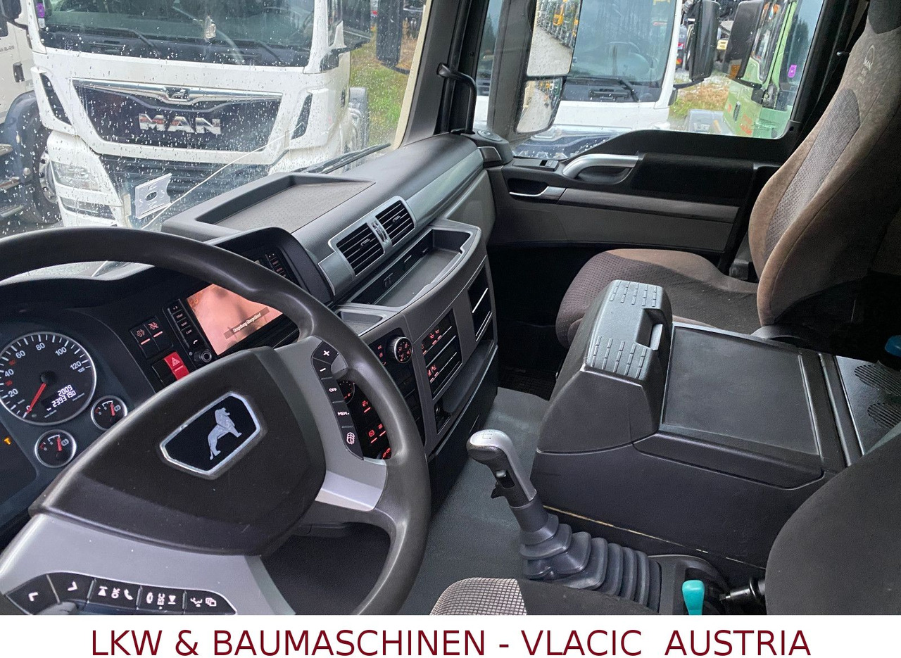 MAN 33.500 6x6 MIT KRAN PENZ - Šticar, Kamion sa dizalicom: slika 5 MAN 33.500 6x6 MIT KRAN PENZ - Šticar, Kamion sa dizalicom: slika 5