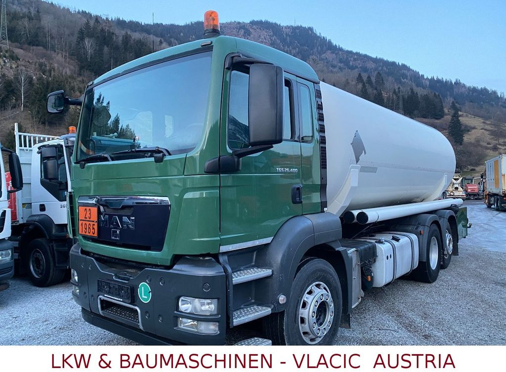 MAN TGS 26.400 Gastankwagen mit Pumpe und Wage22000L MAN TGS 26.400 Gastankwagen mit Pumpe und Wage22000L - Kamion cisterna: slika 1 MAN TGS 26.400 Gastankwagen mit Pumpe und Wage22000L MAN TGS 26.400 Gastankwagen mit Pumpe und Wage22000L - Kamion cisterna: slika 1