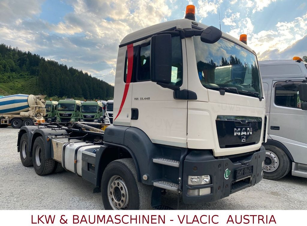 MAN TGS 33.440 (6x4) EEV Abrollkipper - Kamion sa hidrauličnom kukom: slika 2 MAN TGS 33.440 (6x4) EEV Abrollkipper - Kamion sa hidrauličnom kukom: slika 2