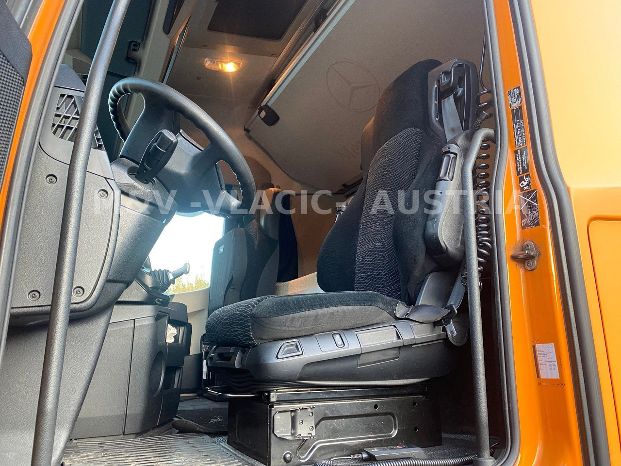 Mercedes-Benz 2542 - Kamion za prevoz kontejnera/ Kamion sa promenjivim sandukom: slika 4 Mercedes-Benz 2542 - Kamion za prevoz kontejnera/ Kamion sa promenjivim sandukom: slika 4