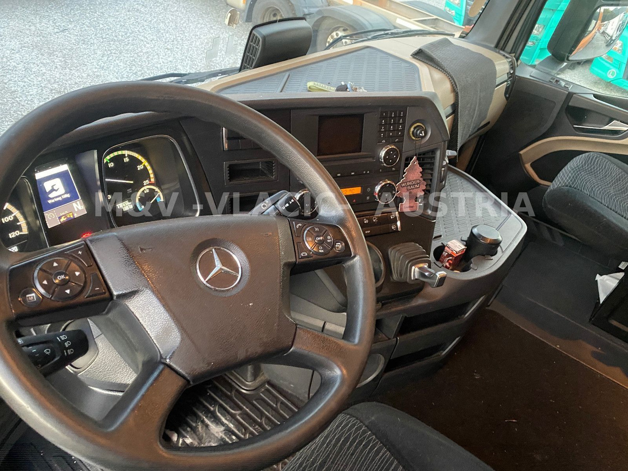 Mercedes-Benz 2542 - Kamion za prevoz kontejnera/ Kamion sa promenjivim sandukom: slika 4 Mercedes-Benz 2542 - Kamion za prevoz kontejnera/ Kamion sa promenjivim sandukom: slika 4