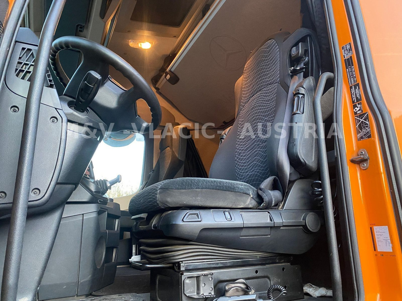 Mercedes-Benz 2542 - Kamion za prevoz kontejnera/ Kamion sa promenjivim sandukom: slika 3 Mercedes-Benz 2542 - Kamion za prevoz kontejnera/ Kamion sa promenjivim sandukom: slika 3