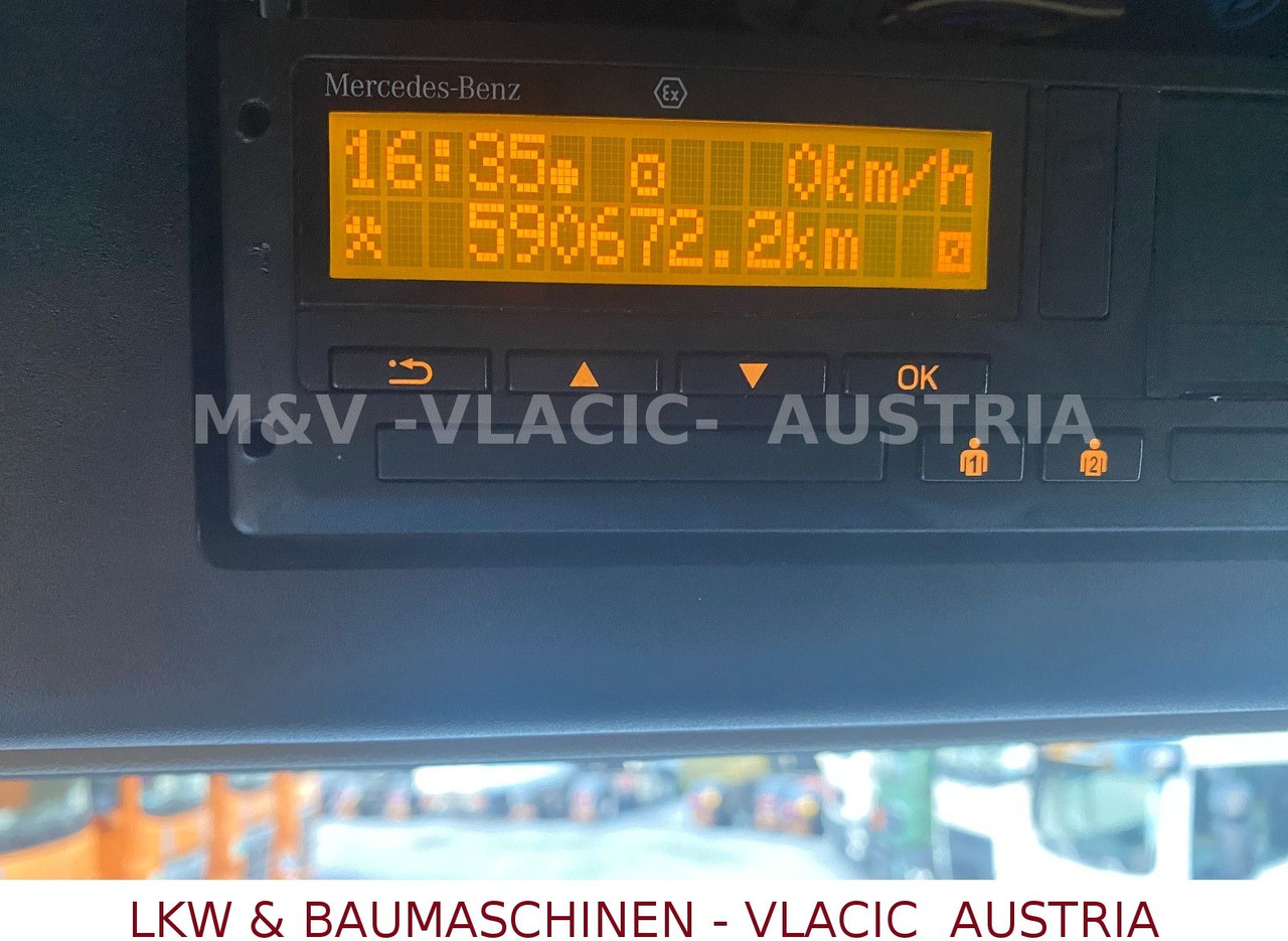 Mercedes-Benz Actros 2545 - Kamion za prevoz kontejnera/ Kamion sa promenjivim sandukom: slika 4 Mercedes-Benz Actros 2545 - Kamion za prevoz kontejnera/ Kamion sa promenjivim sandukom: slika 4