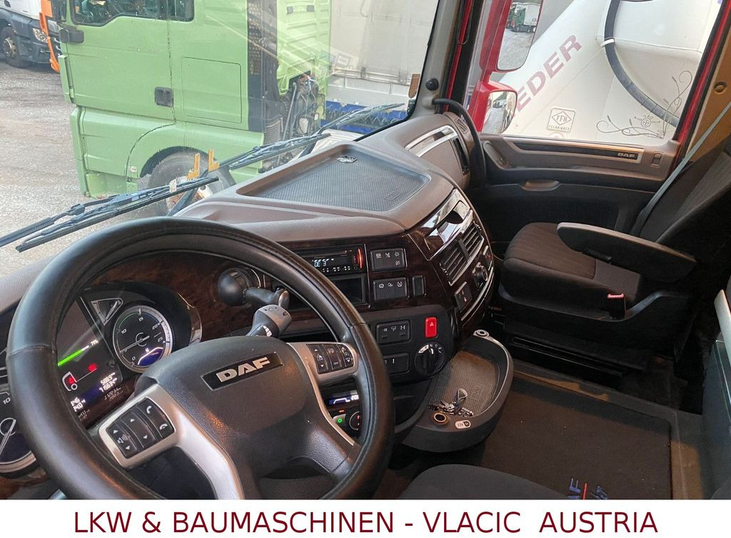 DAF XF480 / Retarder / SC /Nebenanrieb (Kipphydrlk.) DAF XF480 / Retarder / SC /Nebenanrieb (Kipphydrlk.) - Tegljač: slika 5 DAF XF480 / Retarder / SC /Nebenanrieb (Kipphydrlk.) DAF XF480 / Retarder / SC /Nebenanrieb (Kipphydrlk.) - Tegljač: slika 5