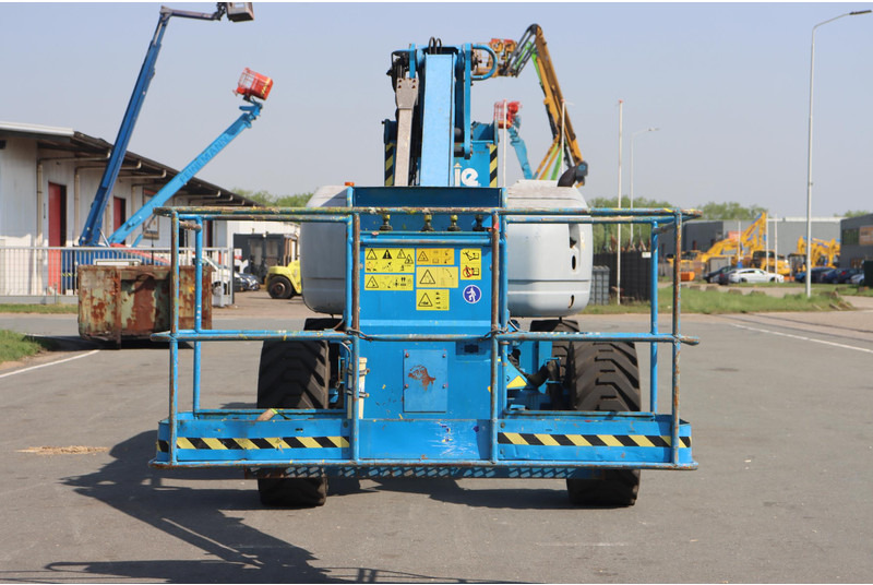 Genie Z135 - Zglobna platforma: slika 2 Genie Z135 - Zglobna platforma: slika 2