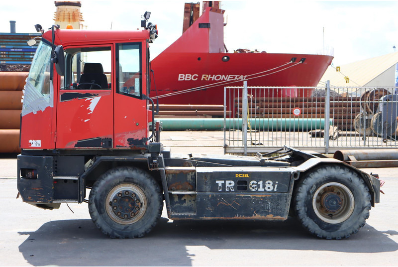 Kalmar TR618iA - Terminalni traktor: slika 4 Kalmar TR618iA - Terminalni traktor: slika 4