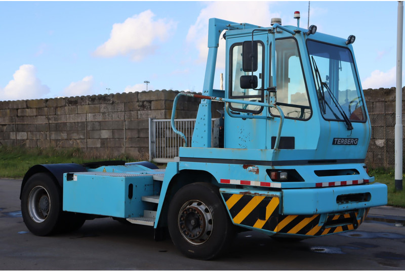 Terberg YT222 - Terminalni traktor: slika 1 Terberg YT222 - Terminalni traktor: slika 1