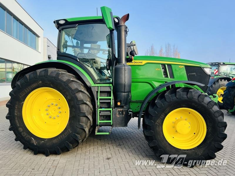 John Deere 6R 250 - Traktor: slika 4 John Deere 6R 250 - Traktor: slika 4
