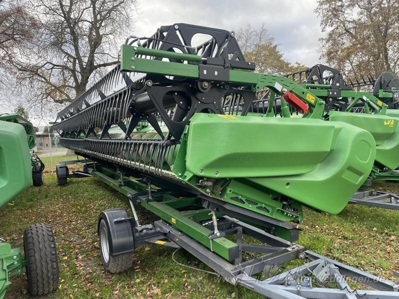 John Deere 735X - Prednji deo kombajna: slika 1 John Deere 735X - Prednji deo kombajna: slika 1