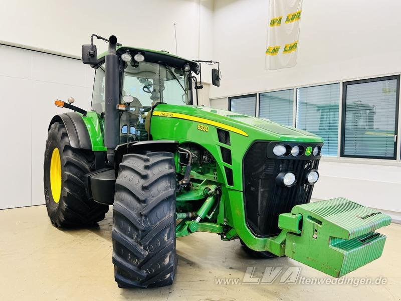 John Deere 8330 PowerShift - Traktor: slika 2 John Deere 8330 PowerShift - Traktor: slika 2