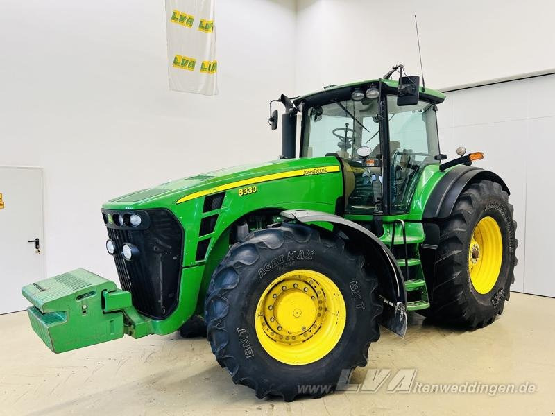 John Deere 8330 PowerShift - Traktor: slika 4 John Deere 8330 PowerShift - Traktor: slika 4