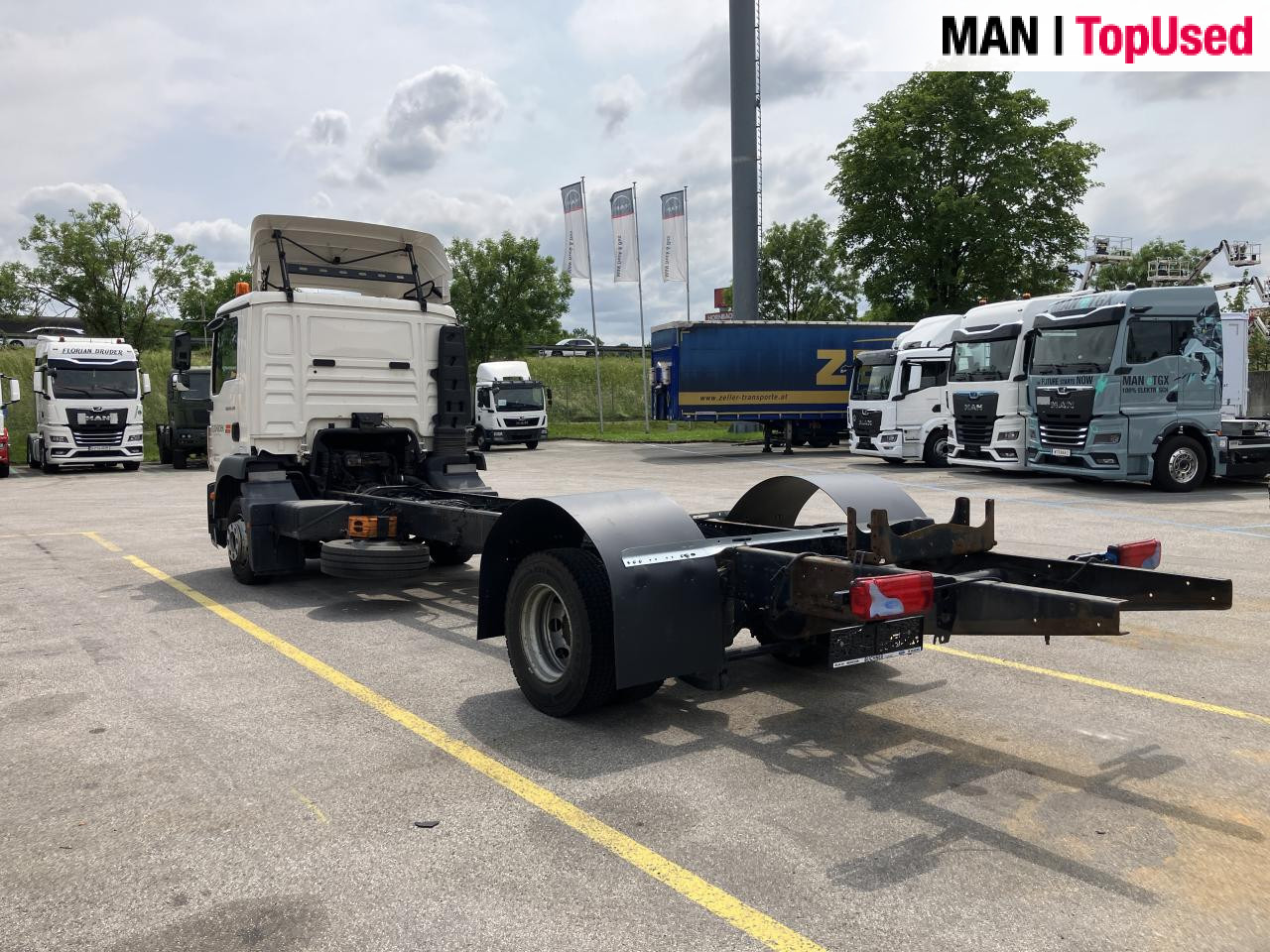 MAN TGM 12.290 4X2 LL - Kamion sa golom šasijom i zatvorenom kabinom: slika 4 MAN TGM 12.290 4X2 LL - Kamion sa golom šasijom i zatvorenom kabinom: slika 4