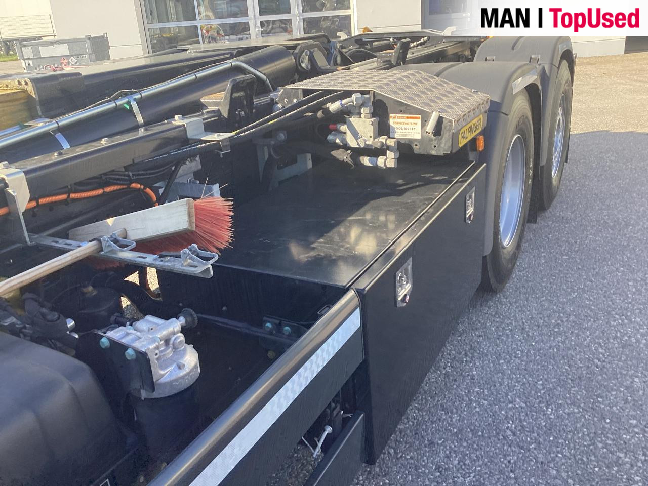 MAN TGS 26.430 6x2-4 BL CH Einsatzfahrzeug! Feuerwehr - Kamion sa hidrauličnom kukom: slika 5 MAN TGS 26.430 6x2-4 BL CH Einsatzfahrzeug! Feuerwehr - Kamion sa hidrauličnom kukom: slika 5