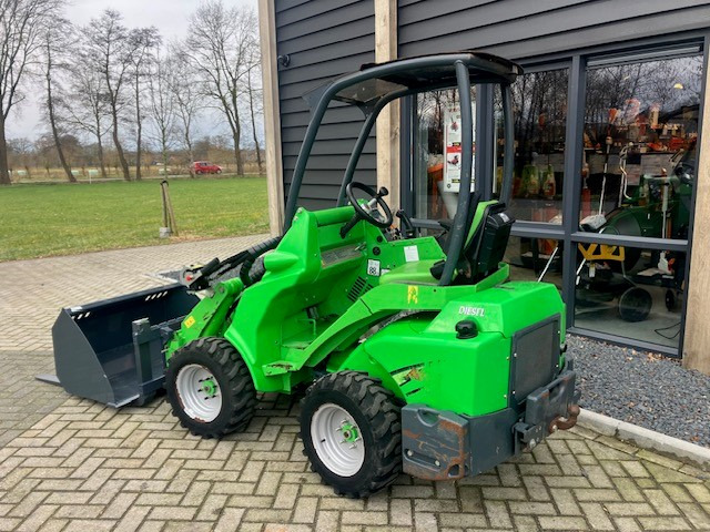 AVANT 420 loader - Zglobni utovarivač: slika 4 AVANT 420 loader - Zglobni utovarivač: slika 4
